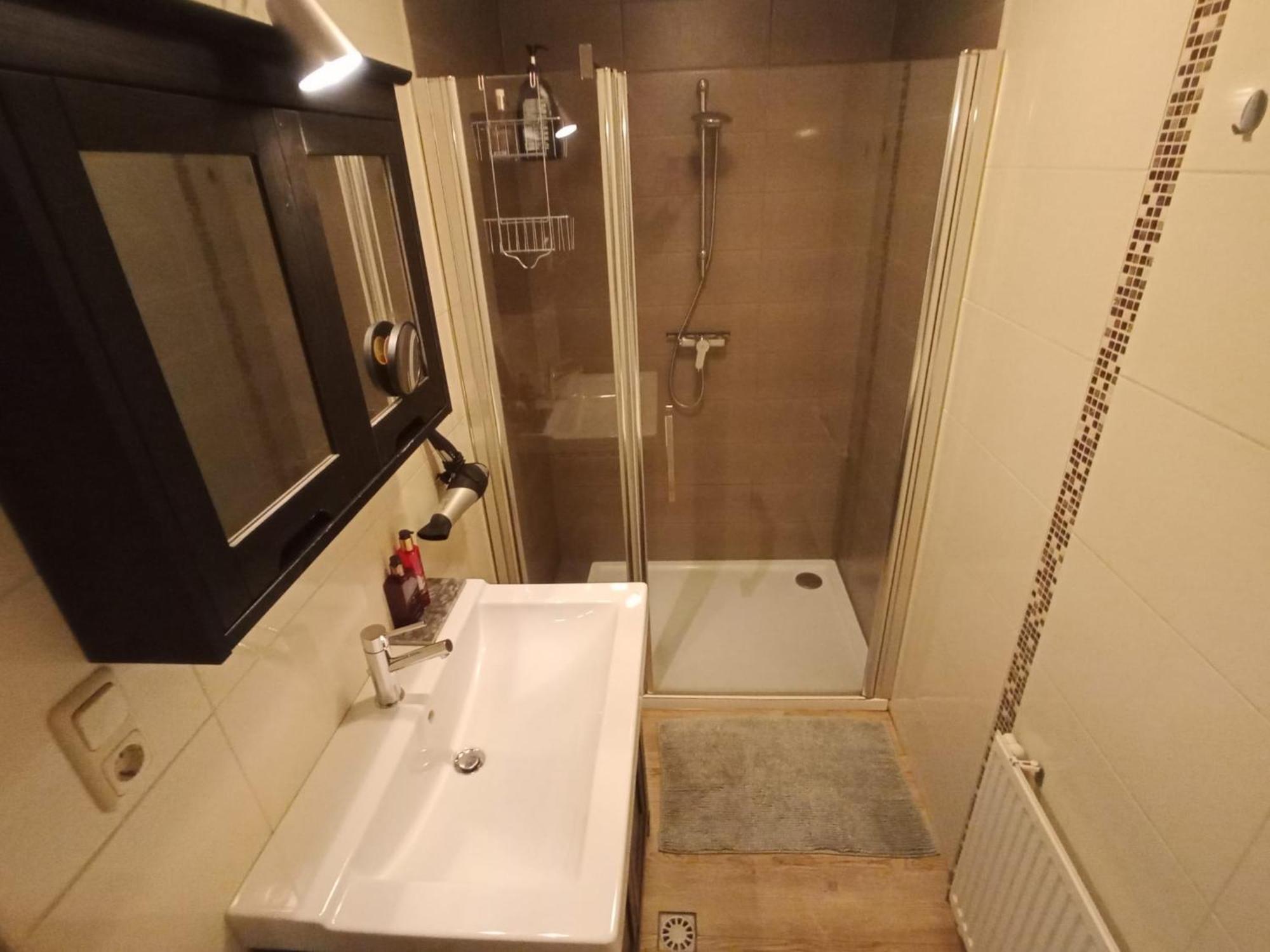 Hinterer 2&5 Bedrooms *